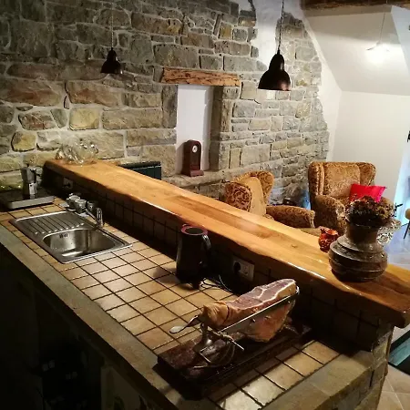Wine House Rakar Landhaus *