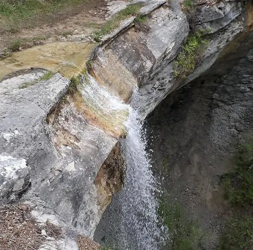 Летний дом Wine House Rakar Gracisce