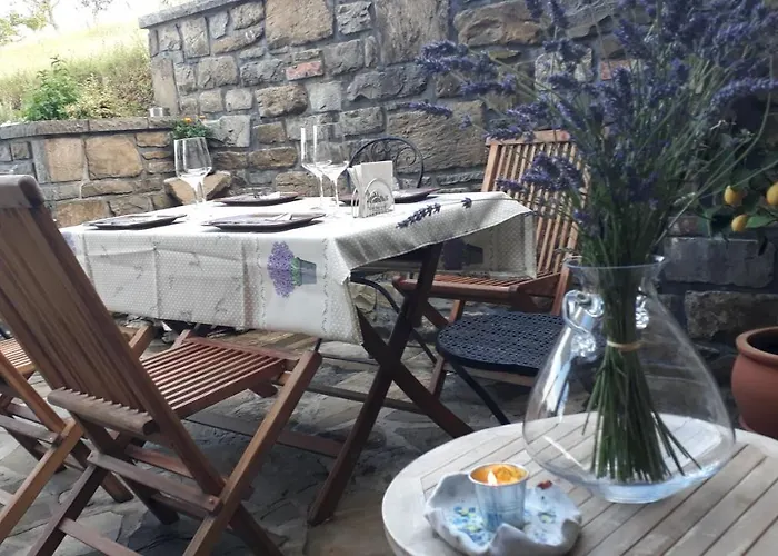 Wine House Rakar Летний дом Gracisce