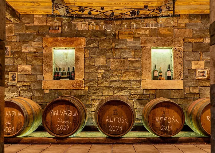 Wine House Rakar Летний дом *