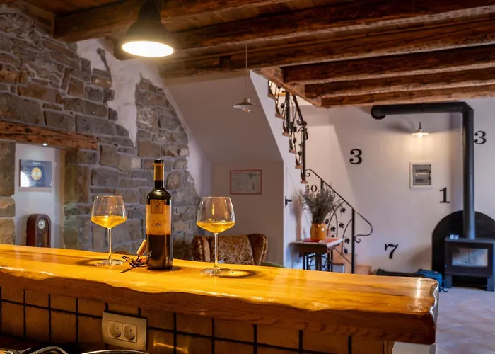 Wine House Rakar Летний дом